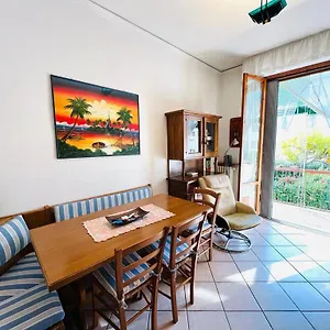 Tony's Place Apartment